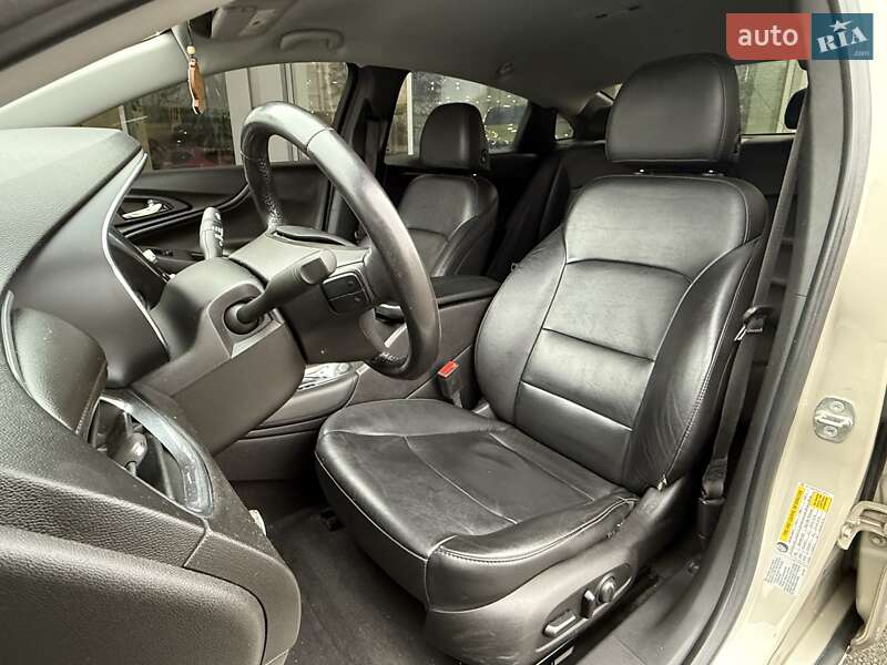 Седан Chevrolet Malibu 2016 в Киеве