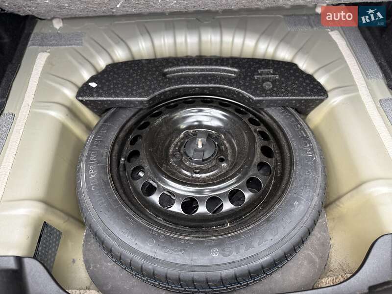 Седан Chevrolet Malibu 2016 в Киеве