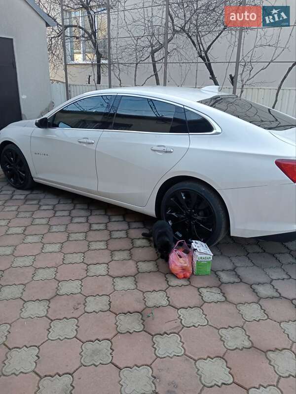 Седан Chevrolet Malibu 2016 в Роздільній