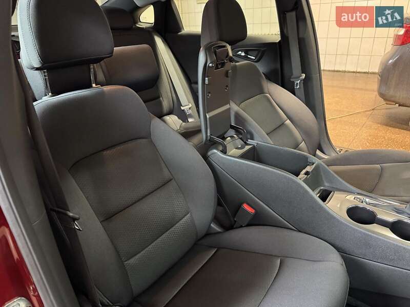 Седан Chevrolet Malibu 2024 в Киеве