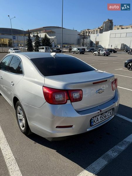 Седан Chevrolet Malibu 2015 в Киеве