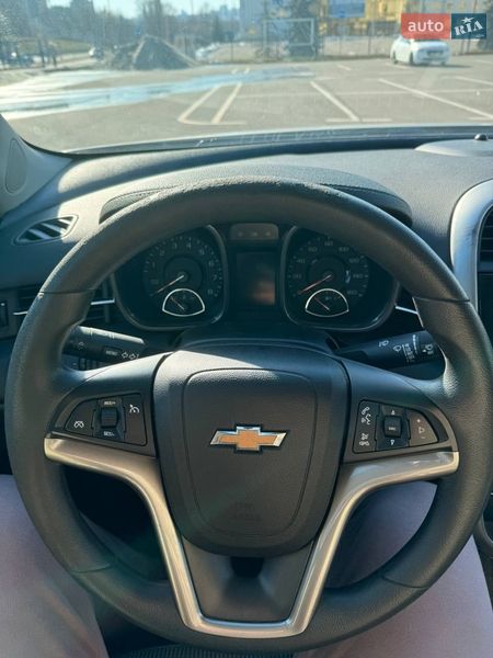Седан Chevrolet Malibu 2015 в Киеве