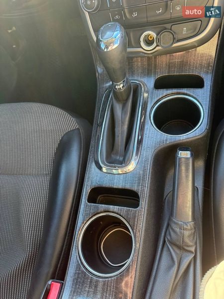 Седан Chevrolet Malibu 2015 в Киеве