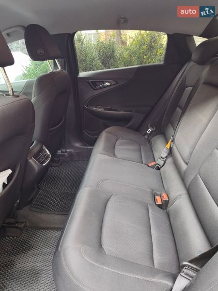 Седан Chevrolet Malibu 2018 в Кременчуці