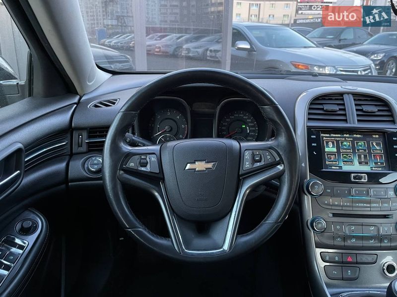 Седан Chevrolet Malibu 2012 в Киеве