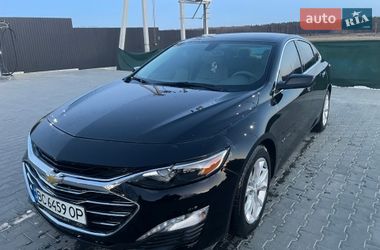 Седан Chevrolet Malibu 2018 в Львові