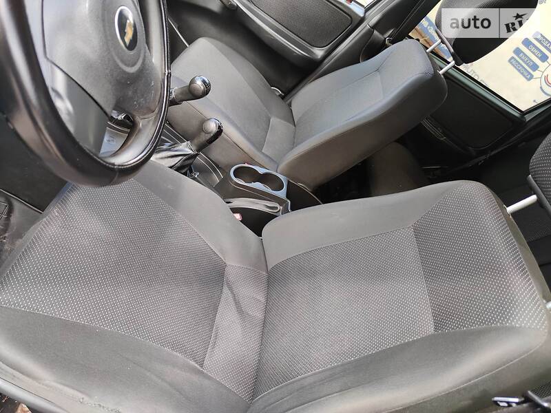 Позашляховик / Кросовер Chevrolet Niva 2012 в Кривому Розі фото 22 Позашляховик / Кросовер Chevrolet Niva 2012 в Кривому Розі