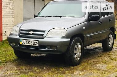Внедорожник / Кроссовер Chevrolet Niva 2006 в 