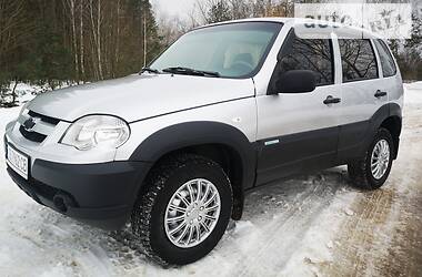 Внедорожник / Кроссовер Chevrolet Niva 2012 в Городне