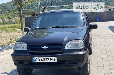 Внедорожник / Кроссовер Chevrolet Niva 2006 в Иршаве