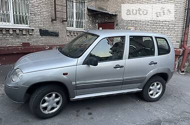 Внедорожник / Кроссовер Chevrolet Niva 2004 в Запорожье