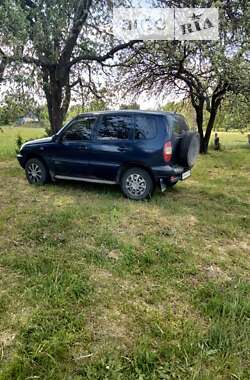 Внедорожник / Кроссовер Chevrolet Niva 2006 в Коростене