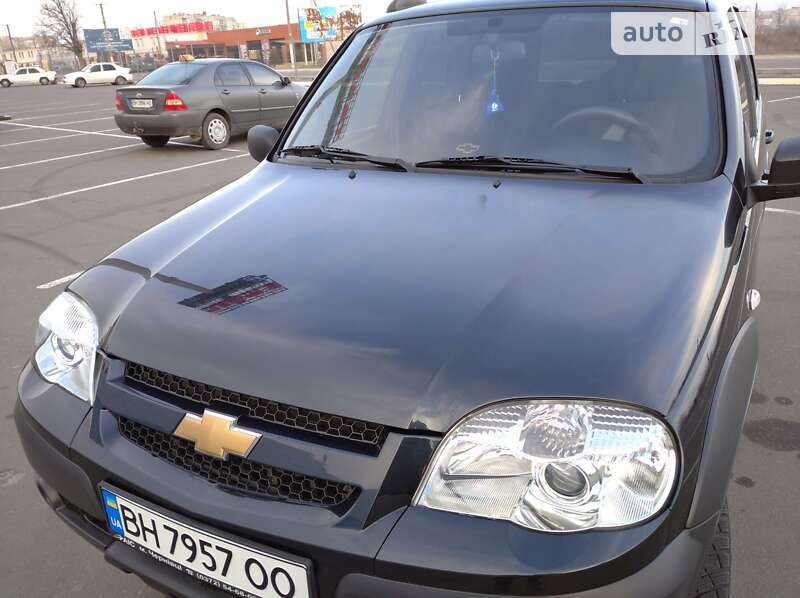 Внедорожник / Кроссовер Chevrolet Niva 2015 в Одессе