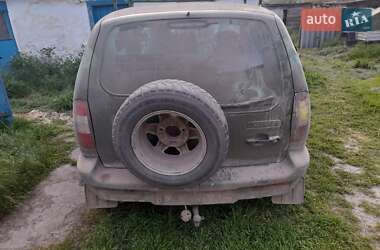Внедорожник / Кроссовер Chevrolet Niva 2006 в 