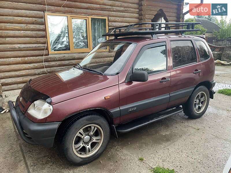 Внедорожник / Кроссовер Chevrolet Niva 2005 в Василькове
