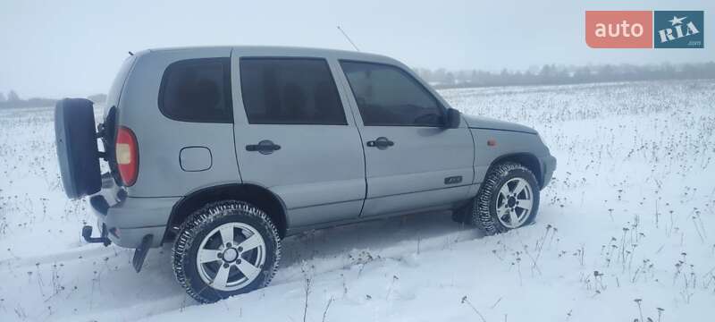 Позашляховик / Кросовер Chevrolet Niva 2008 в Любарі