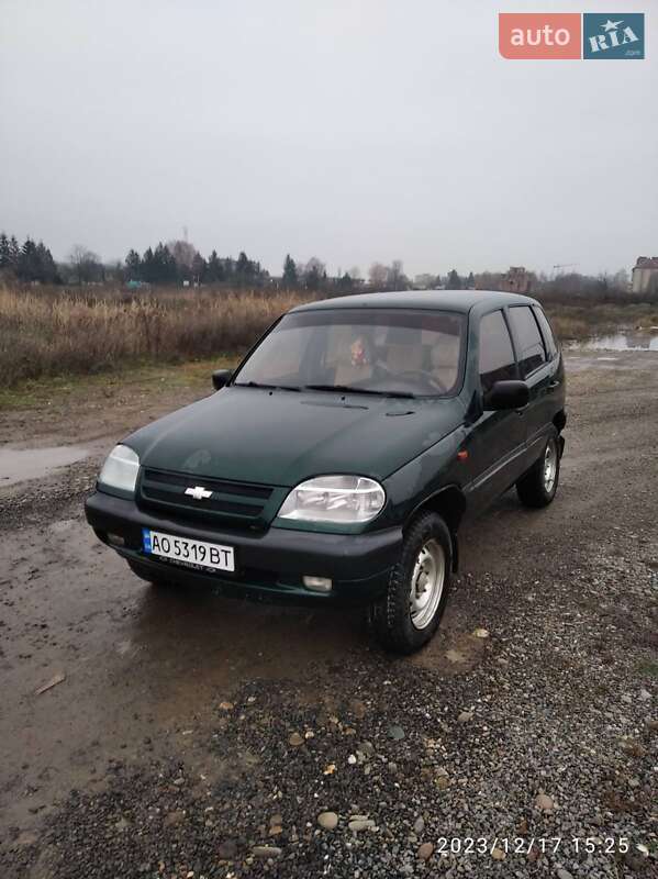 Chevrolet Niva 2005