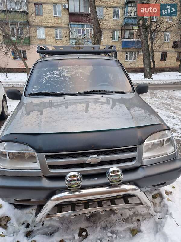Позашляховик / Кросовер Chevrolet Niva 2005 в Києві
