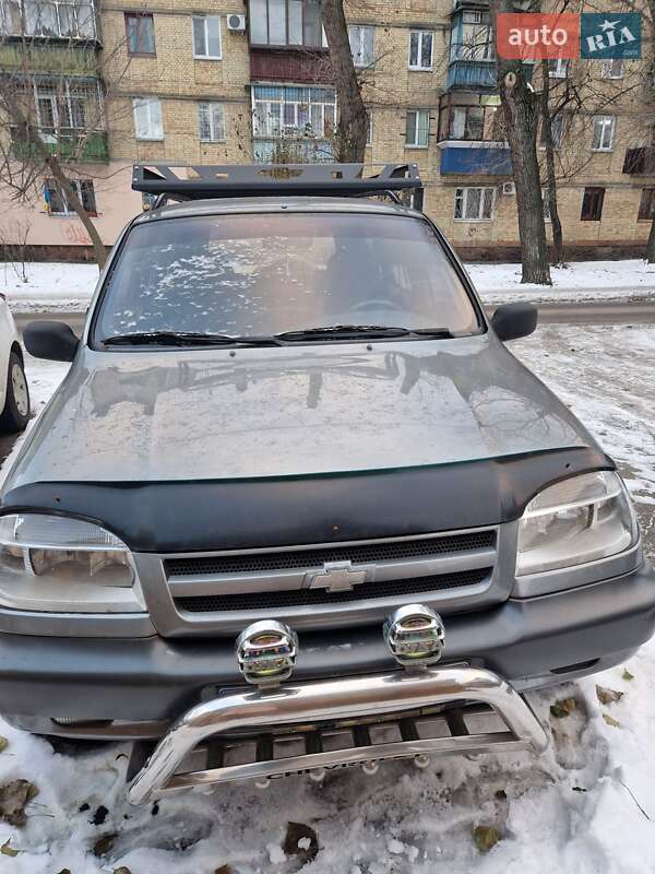 Chevrolet Niva 2005