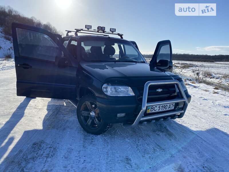 Внедорожник / Кроссовер Chevrolet Niva 2006 в Стрые