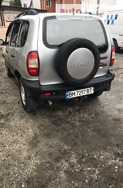 Внедорожник / Кроссовер Chevrolet Niva 2005 в Глухове