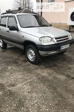 Внедорожник / Кроссовер Chevrolet Niva 2005 в Глухове