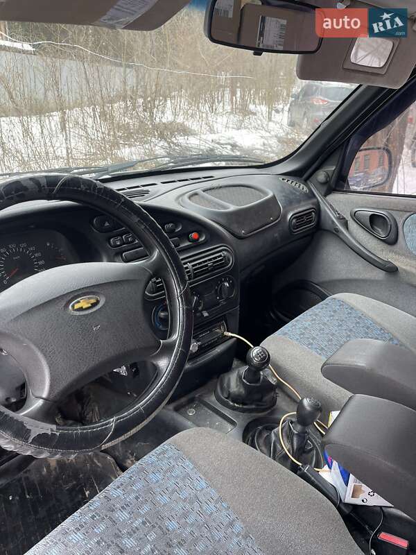 Позашляховик / Кросовер Chevrolet Niva 2005 в Чернігові