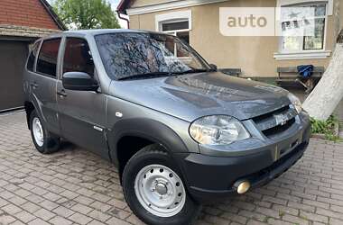 Позашляховик / Кросовер Chevrolet Niva 2016 в Вінниці