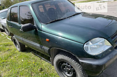 Внедорожник / Кроссовер Chevrolet Niva 2004 в Мурованых Куриловцах