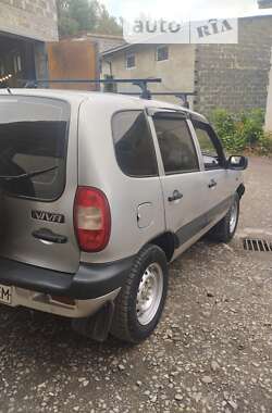 Внедорожник / Кроссовер Chevrolet Niva 2006 в Ивано-Франковске