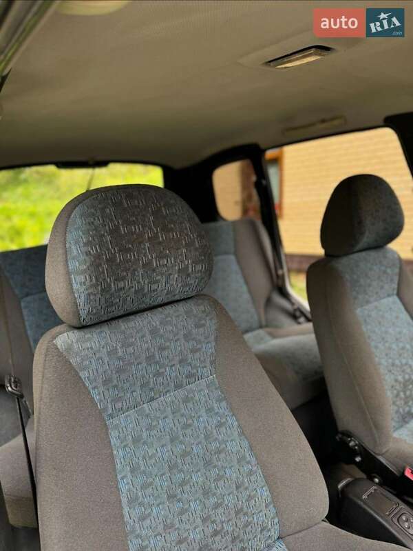 Позашляховик / Кросовер Chevrolet Niva 2005 в Косові