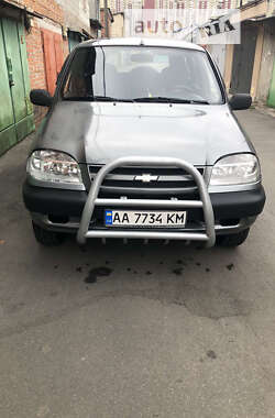 Внедорожник / Кроссовер Chevrolet Niva 2005 в Киеве