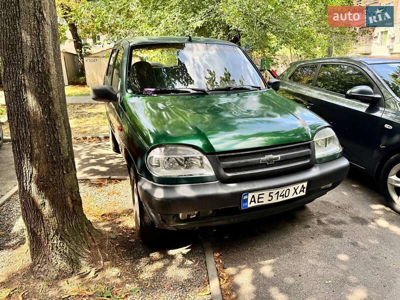 Chevrolet Niva 2004