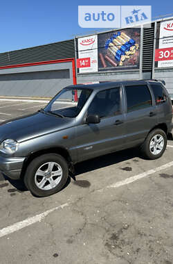 Внедорожник / Кроссовер Chevrolet Niva 2006 в Харькове