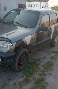 Позашляховик / Кросовер Chevrolet Niva 2005 в Сумах