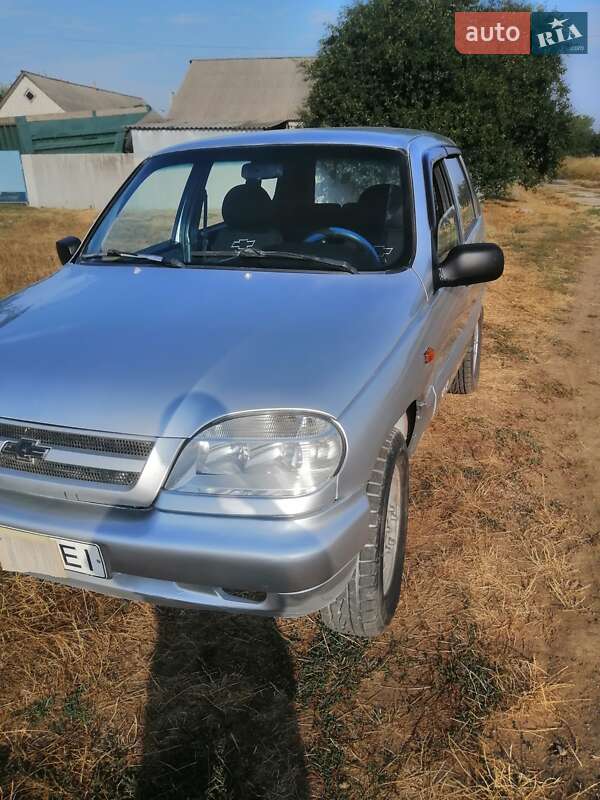 Позашляховик / Кросовер Chevrolet Niva 2008 в Зіньківі