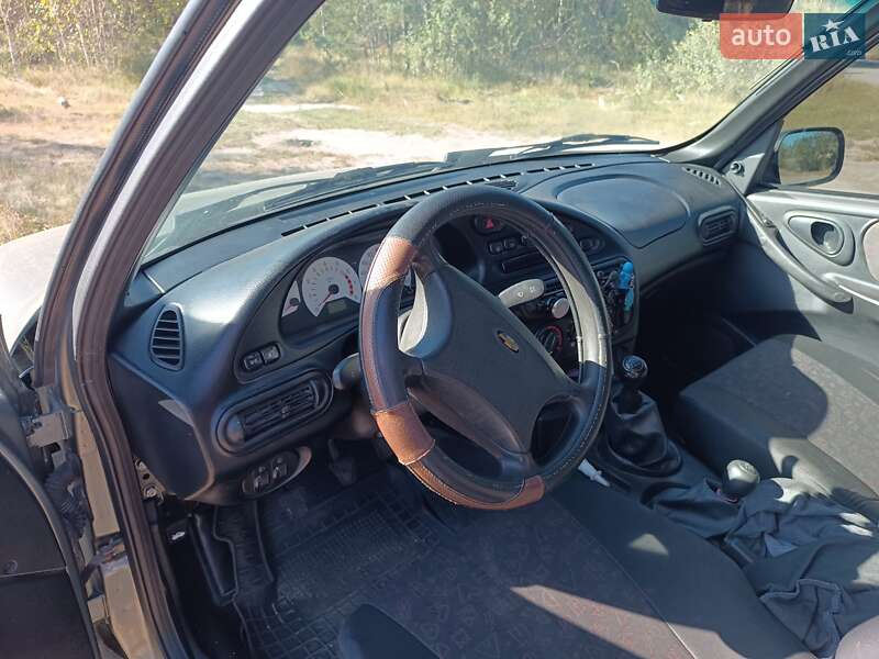 Позашляховик / Кросовер Chevrolet Niva 2006 в Овручі