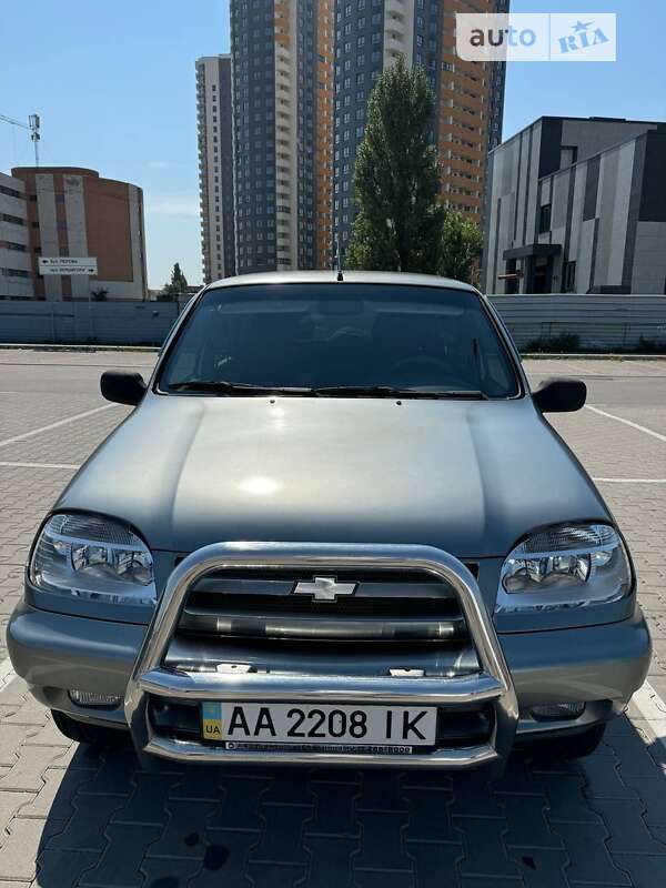 Внедорожник / Кроссовер Chevrolet Niva 2007 в Киеве