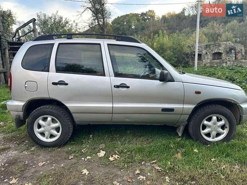 Внедорожник / Кроссовер Chevrolet Niva 2006 в Каменец-Подольском