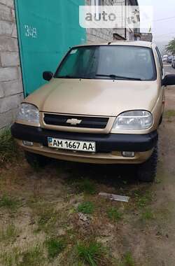 Позашляховик / Кросовер Chevrolet Niva 2004 в Коростишеві