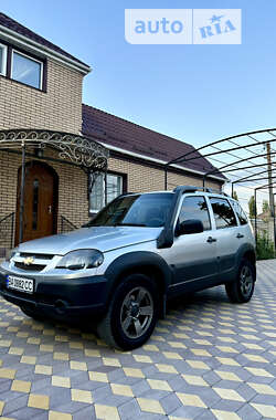 Внедорожник / Кроссовер Chevrolet Niva 2019 в Голованевске