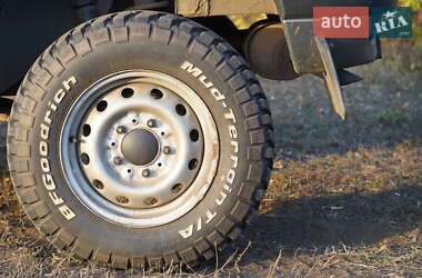 Внедорожник / Кроссовер Chevrolet Niva 2006 в 