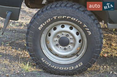 Внедорожник / Кроссовер Chevrolet Niva 2006 в 
