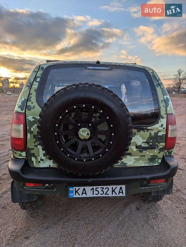Внедорожник / Кроссовер Chevrolet Niva 2006 в Киеве