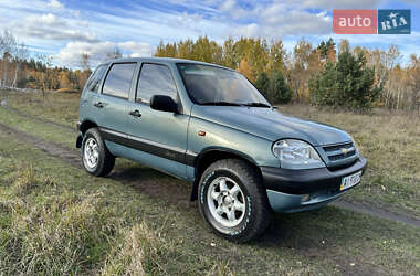 Внедорожник / Кроссовер Chevrolet Niva 2005 в Киеве