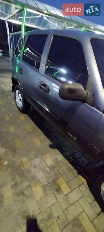 Внедорожник / Кроссовер Chevrolet Niva 2008 в Гайсине