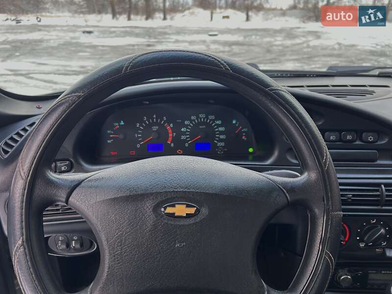 Внедорожник / Кроссовер Chevrolet Niva 2008 в Звягеле