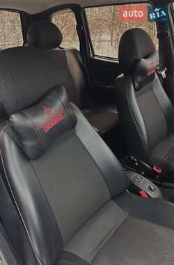 Внедорожник / Кроссовер Chevrolet Niva 2008 в 