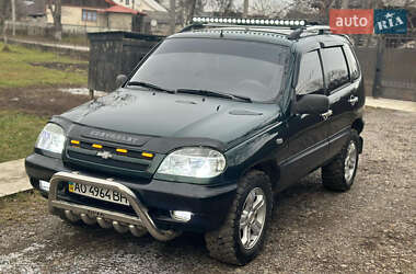 Позашляховик / Кросовер Chevrolet Niva 2005 в Тячеві