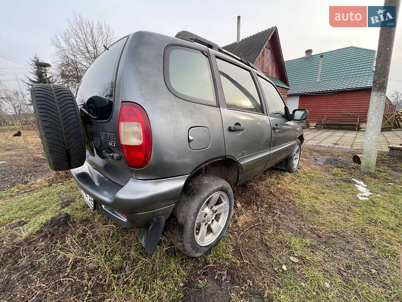 Позашляховик / Кросовер Chevrolet Niva 2008 в Любомлі